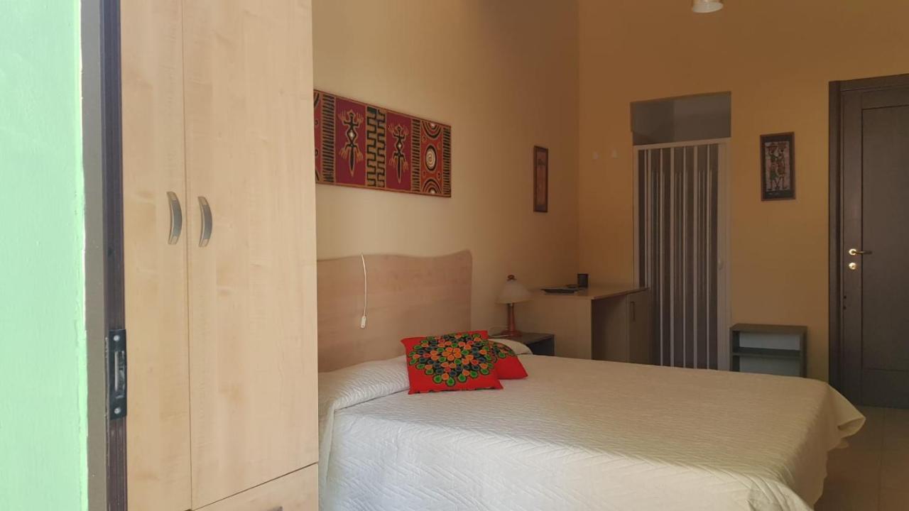 B&B Villa Vittorio Galatone Extérieur photo