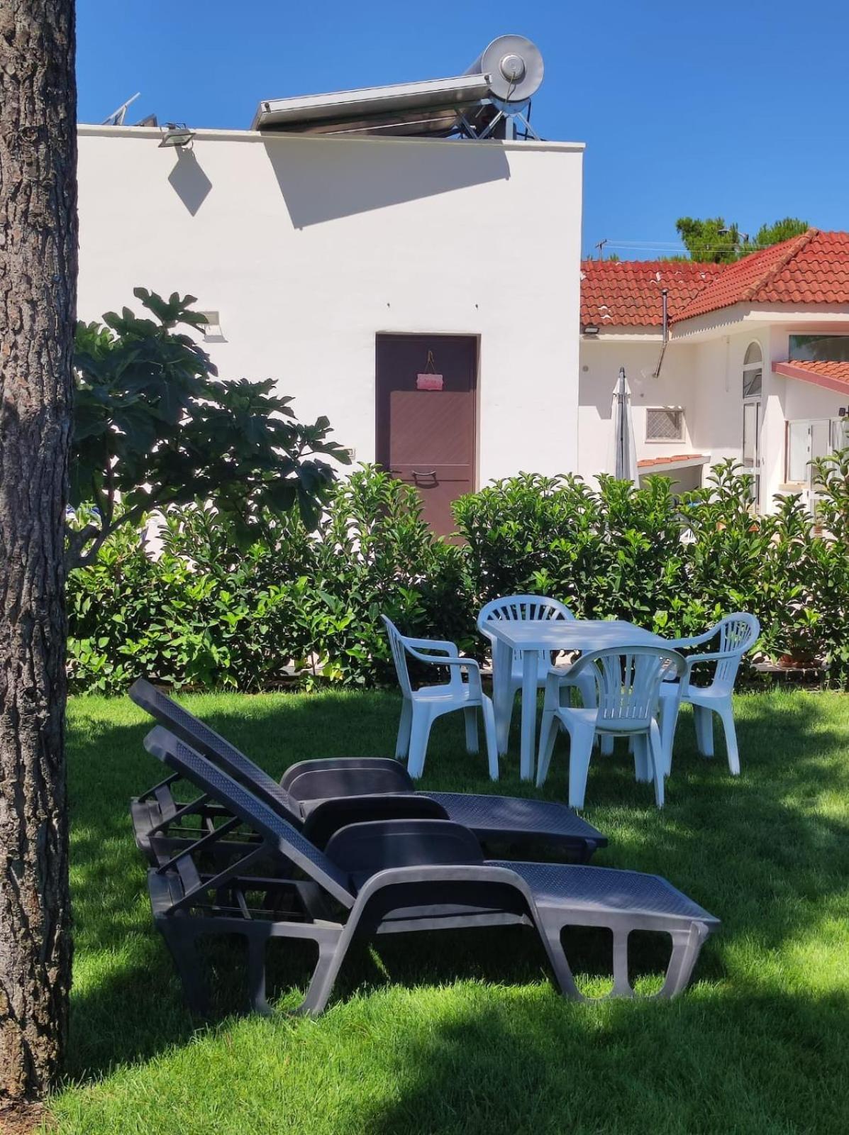 B&B Villa Vittorio Galatone Extérieur photo